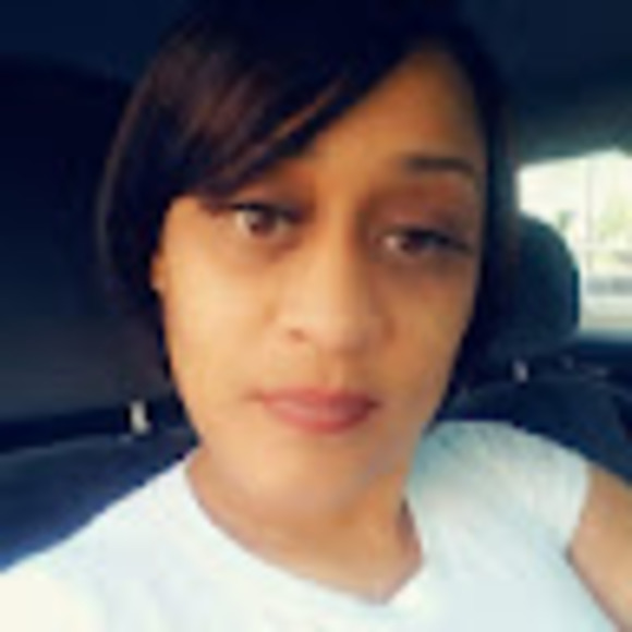 Meet your Posher, Ada - Picture 1 of 1